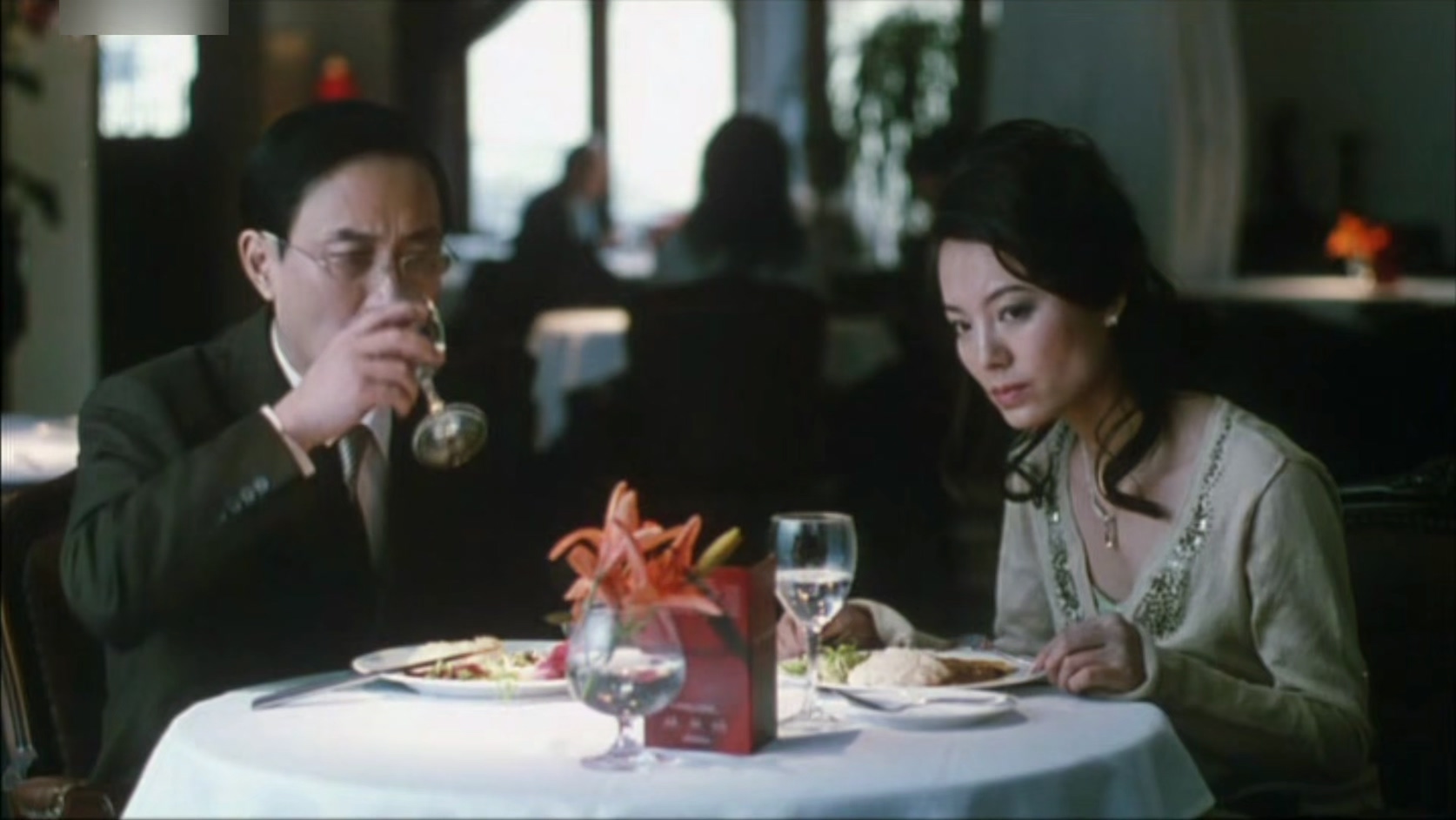 安娜与安娜.mkv_20250204_100206.265.jpg