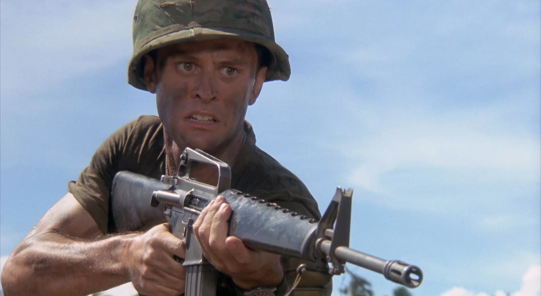 攻陷葛兰高地Seige.of.Firebase.Gloria.1989.1080p.BluRay.x265.hclg.mkv_20250306_16.jpg