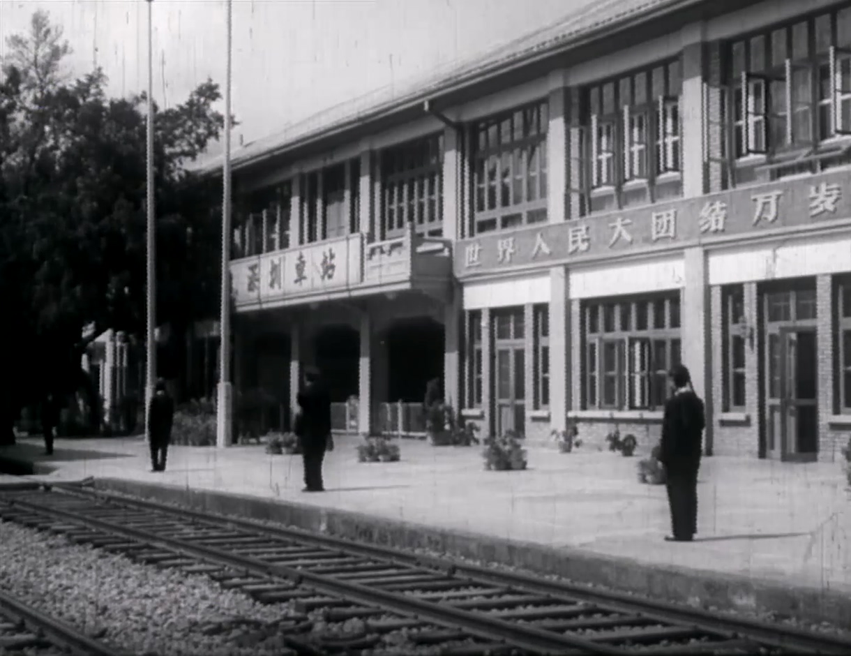 跟踪追击.MP4_20250312_113409.416.jpg