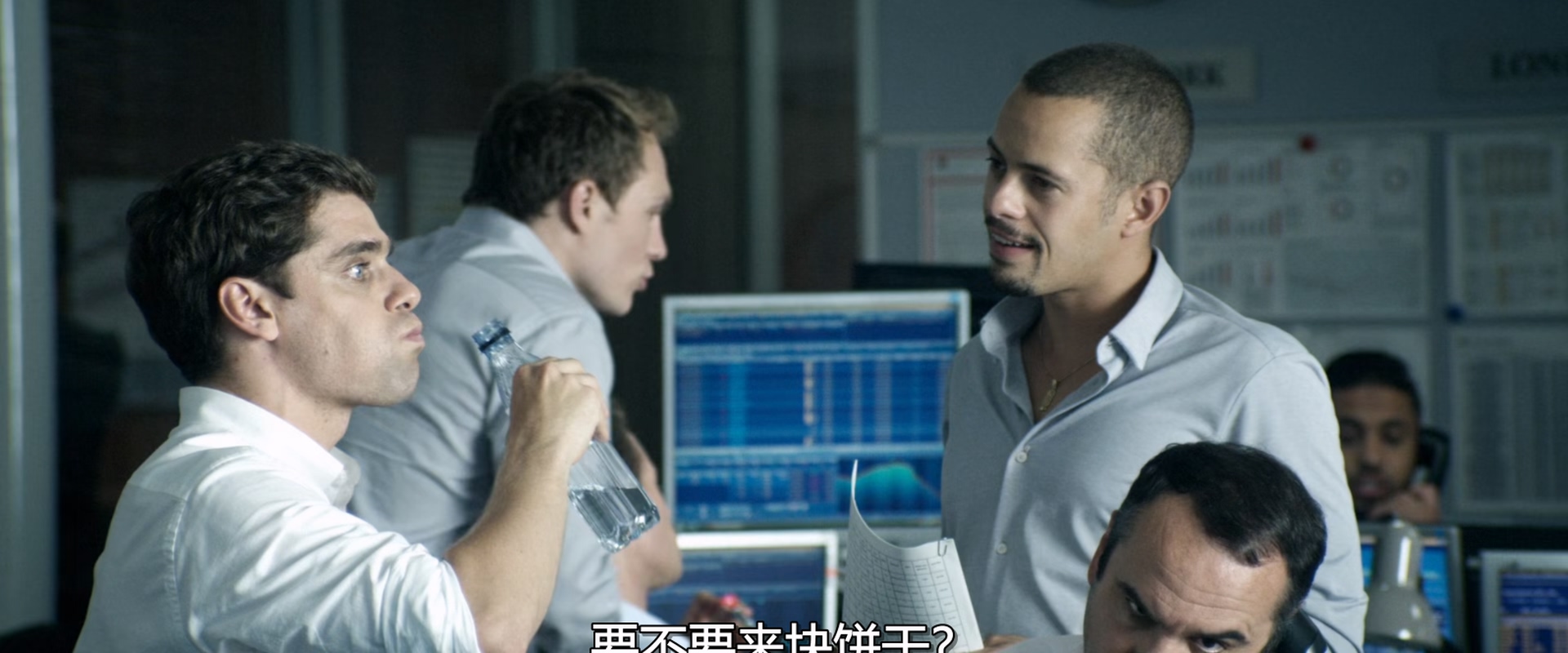 局外人.Team.Spirit.2016.FRENCH.1080p.BluRay.x265.384kbps央视国语法语.mkv_2025033.jpg