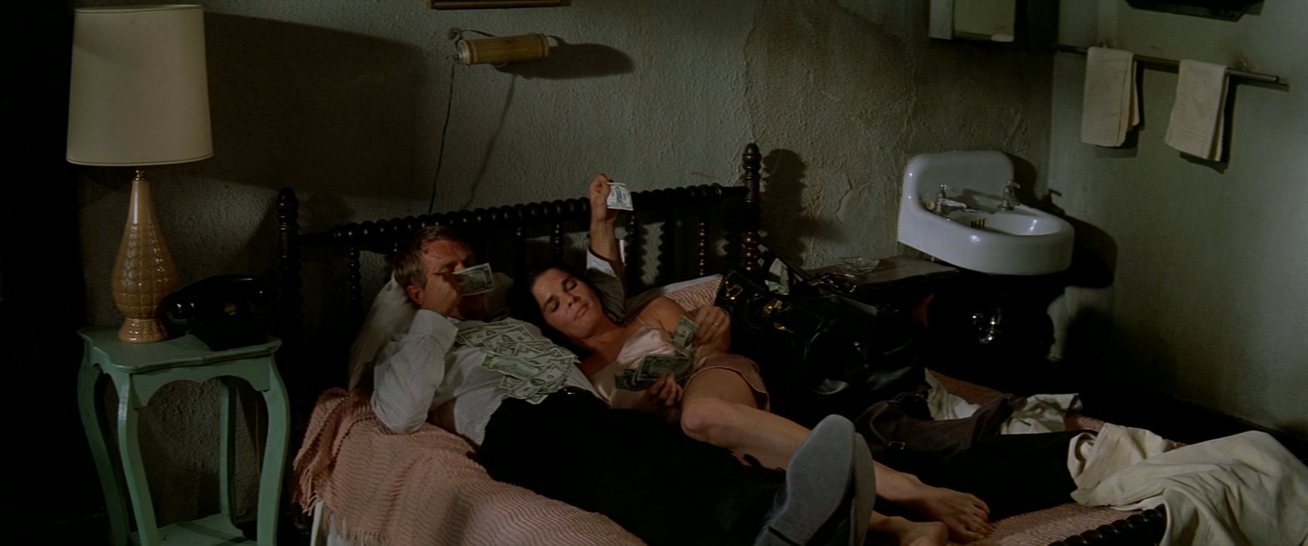 亡命大煞星.1972.1080p.BluRay.x265-RARBG.mkv_20250330_190332.582.jpg