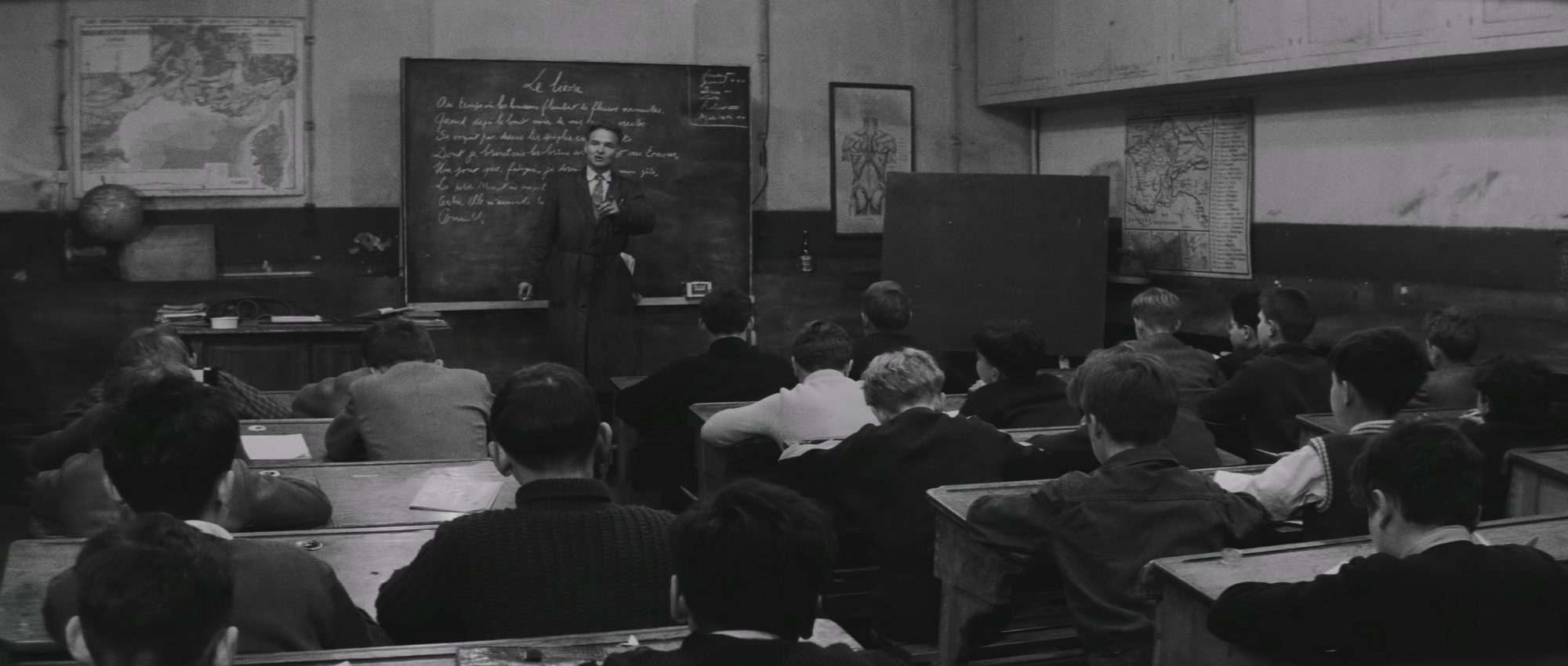The.400.Blows.1959.BluRay.2160p.DTS-HD.MA1.0.HDR.DoVi.x265.10bit-DreamHD.mkv_202.jpg