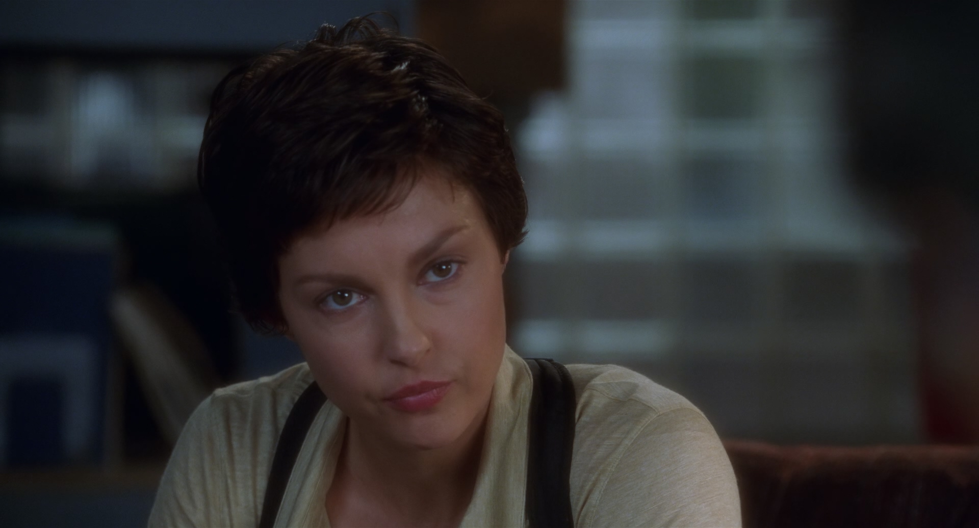 Twisted.2004.1080p.BluRay.x265.10bit.DTS-SONYHD.mkv_20250408_000331.187.jpg