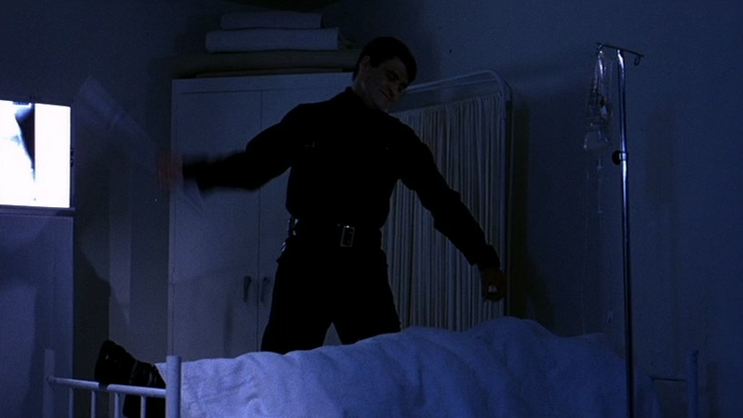 血溅八步.Hard.Justice.1995.DVDRip.国英双语.mkv_20250419_173732.881.jpg