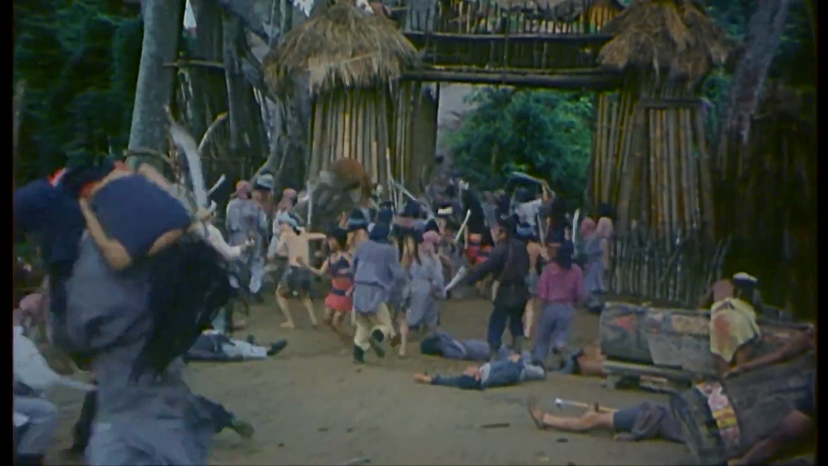 奇情侠侣.MP4_20250426_102739.262.jpg