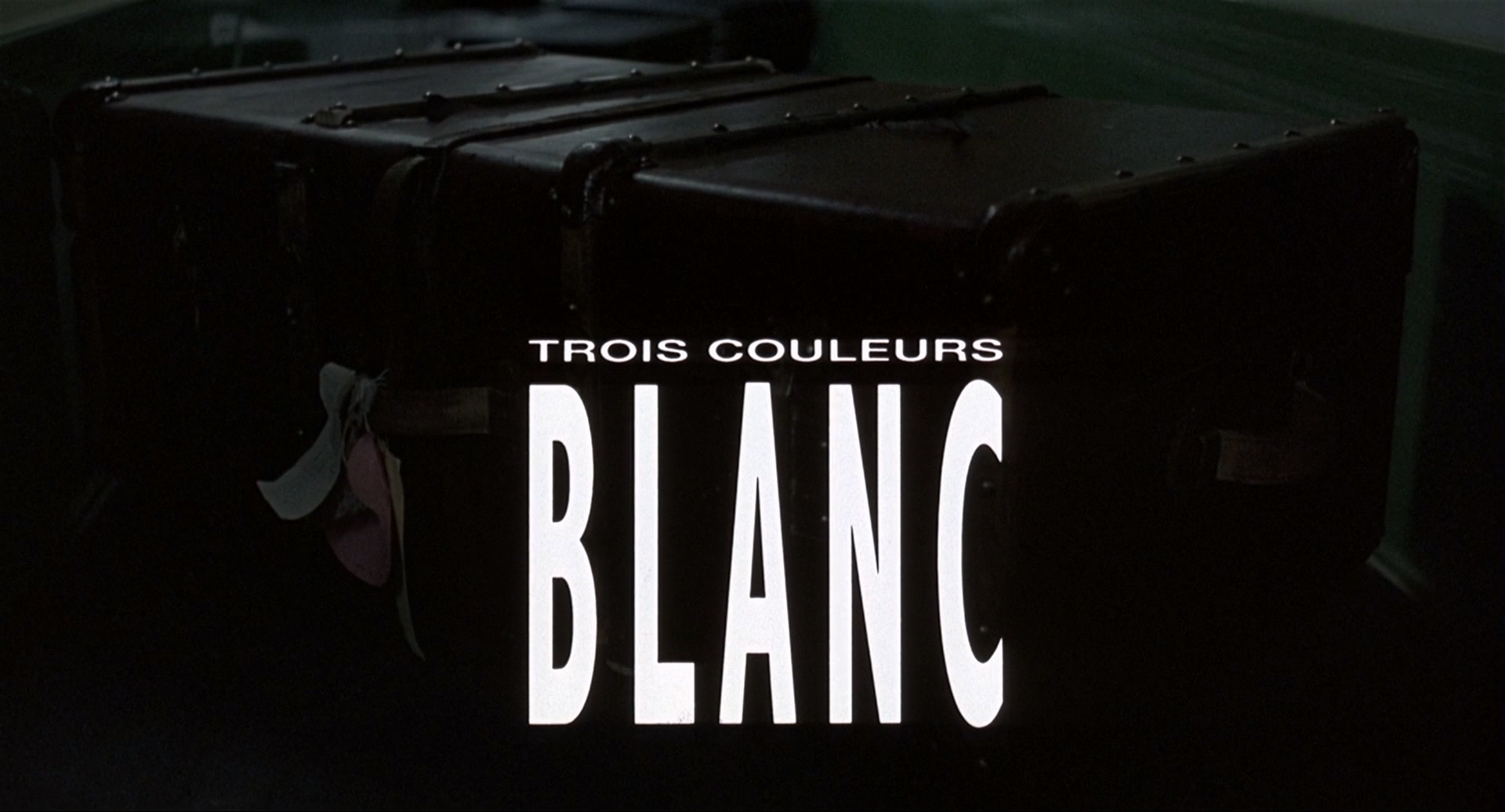 [蓝白红三部曲之白].Three.Colors.White.1994.CC.1080p.BluRay.x264.DTS.3Audios-CMCT.jpg