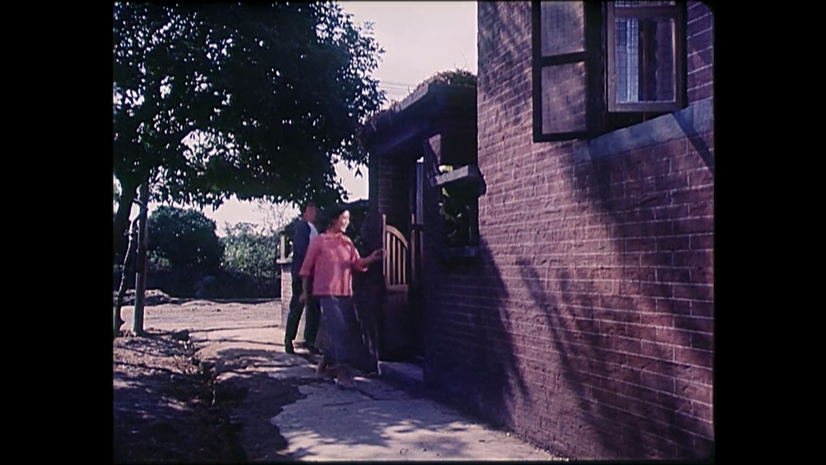 甜蜜的事业.mkv_20250516_111610.168.jpg