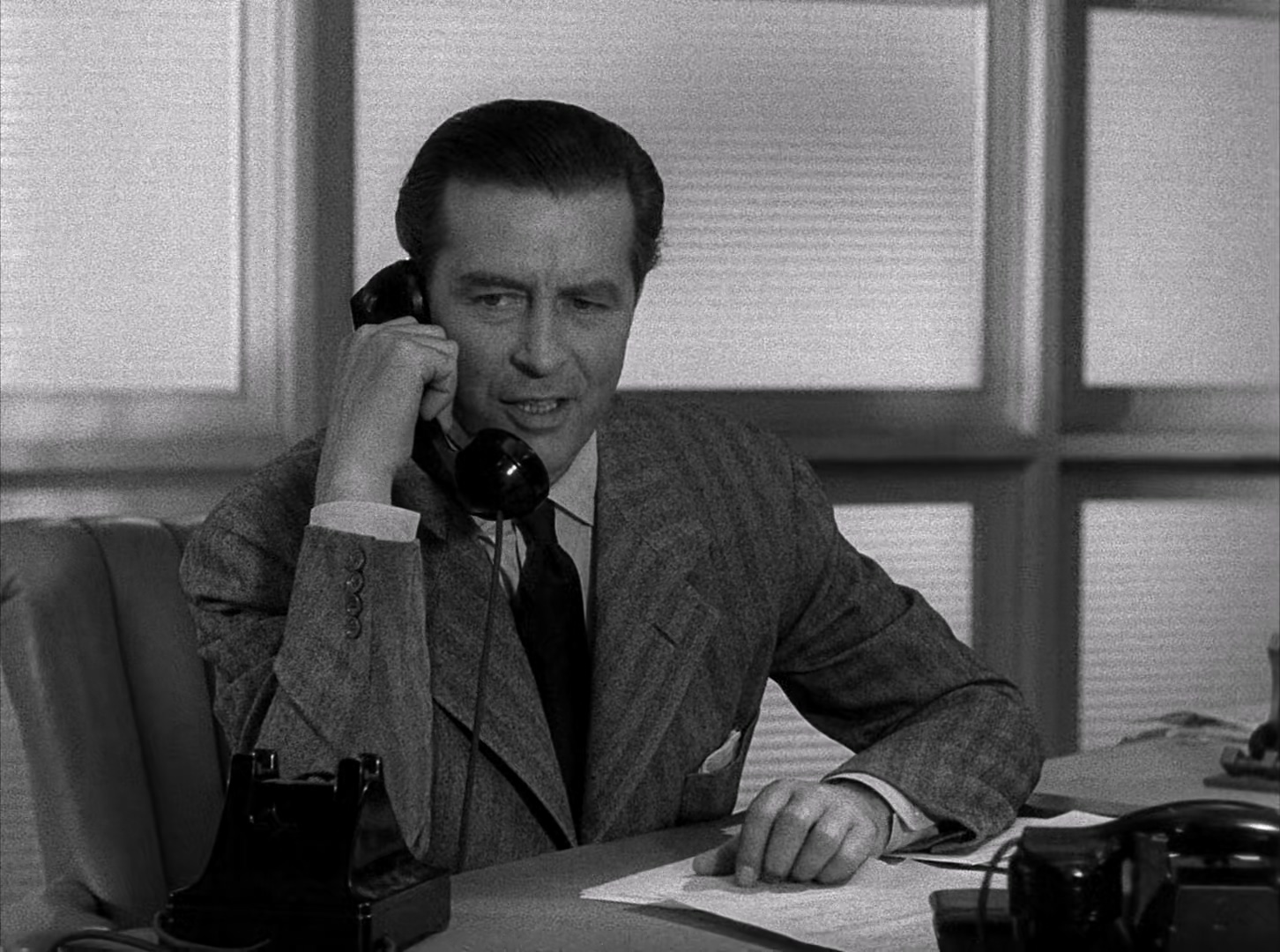 The.Big.Clock.1948.1080p.BluRay.x265-RARBG.mp4_20250518_090826.569.jpg