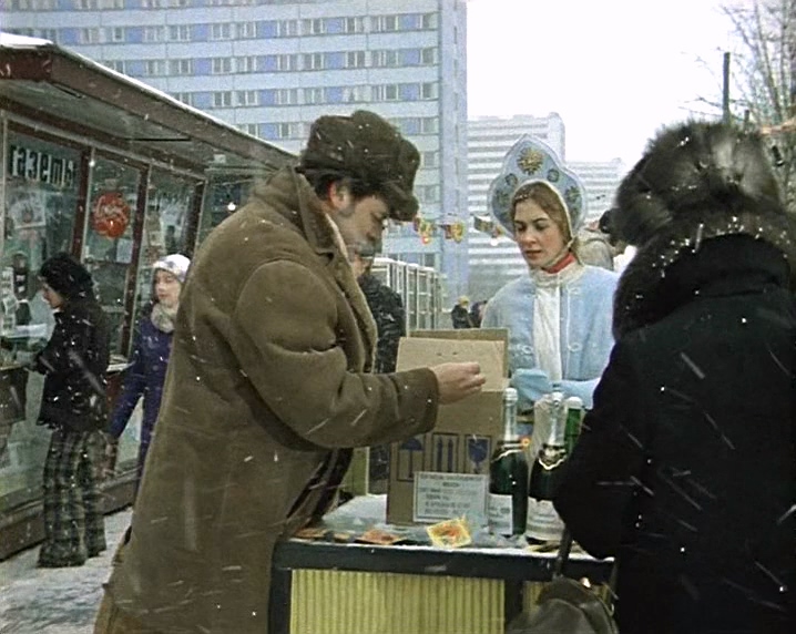 The.Irony.of.Fate.or.Enjoy.Your.Bath.1975.DVDRip.DD5.1.x264-MOMOHD.mkv_20250520_.jpg