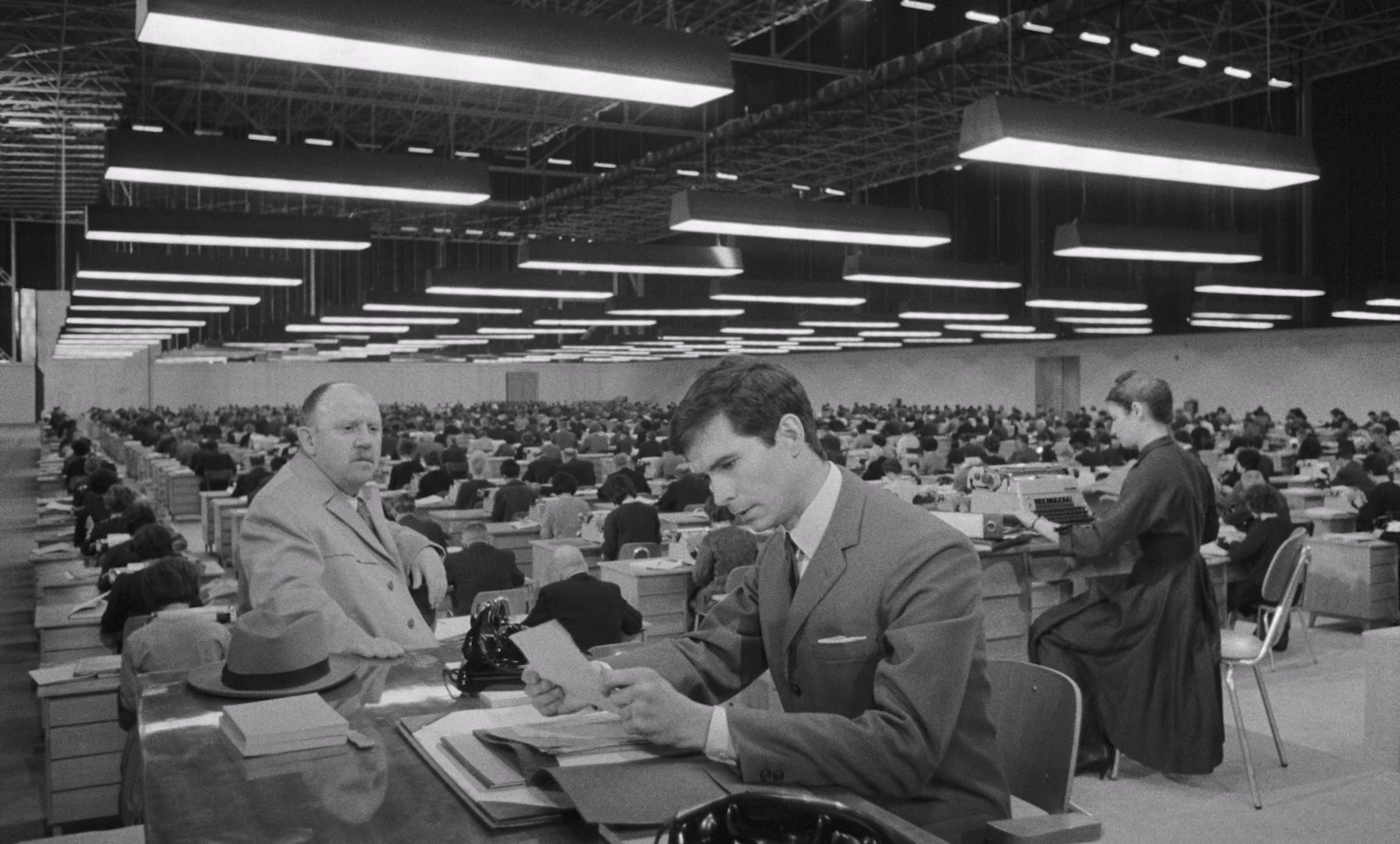 The.Trial.1962.CC.1080p.BluRay.x264.FLAC.1.0-SONYHD.mkv_20250523_231234.471.jpg