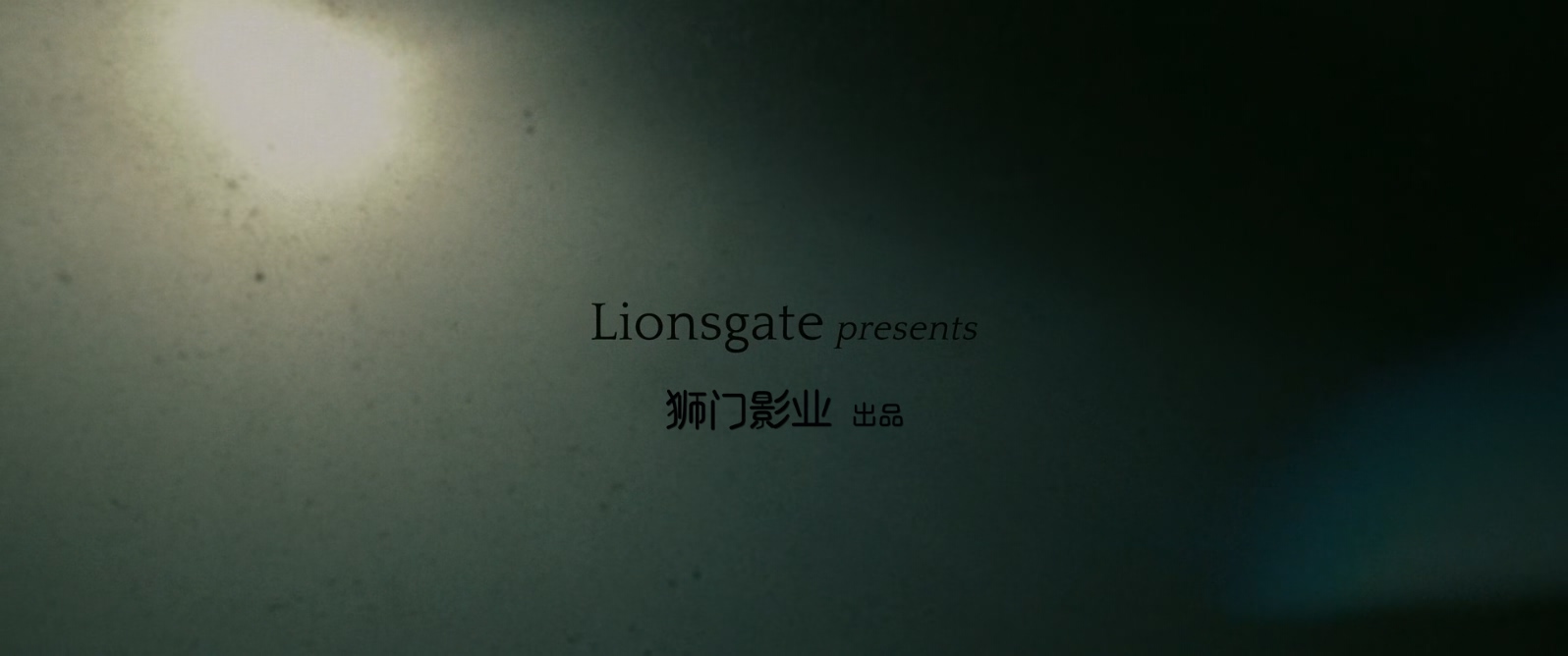 亲爱的爱丽丝.Alice.Darling.2022.1080p.BluRay.x265.2audio-RARBG.mkv_20250529_110633.536.jpg