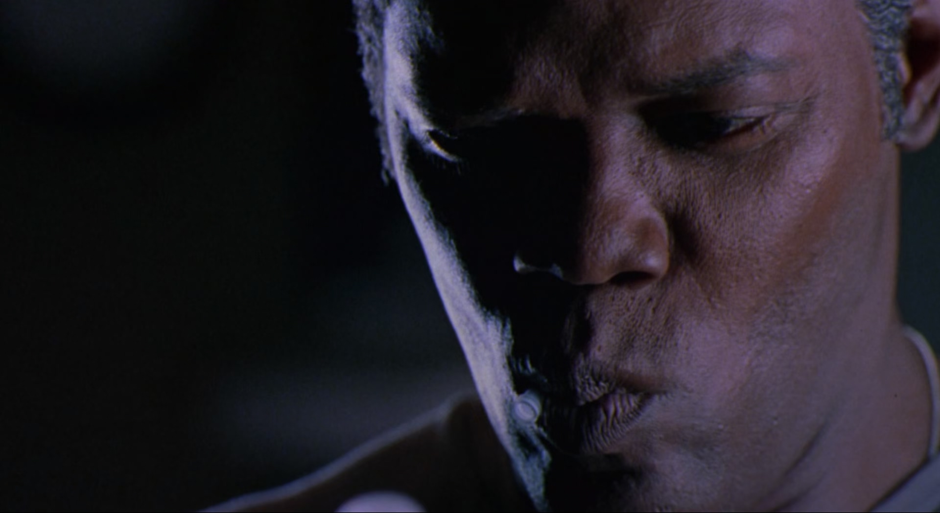 追风战警.No.Good.Deed.2002.REMASTERED.1080p.BluRay.x265.384bps央视国英双语双字.m.jpg