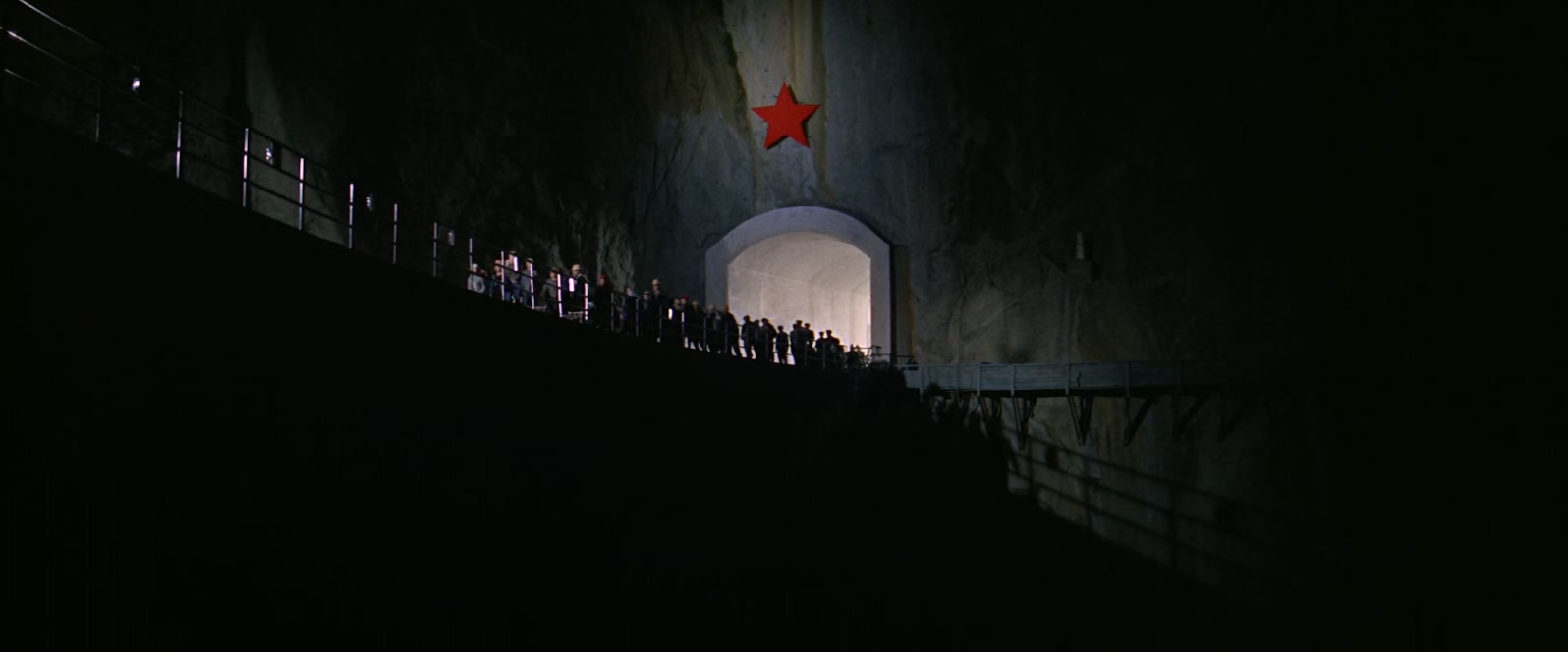 日瓦戈医生.Doctor.Zhivago.1965.1080p.BluRay.x265.4audio-RARBG特效字幕 (1).mkv_20.jpg