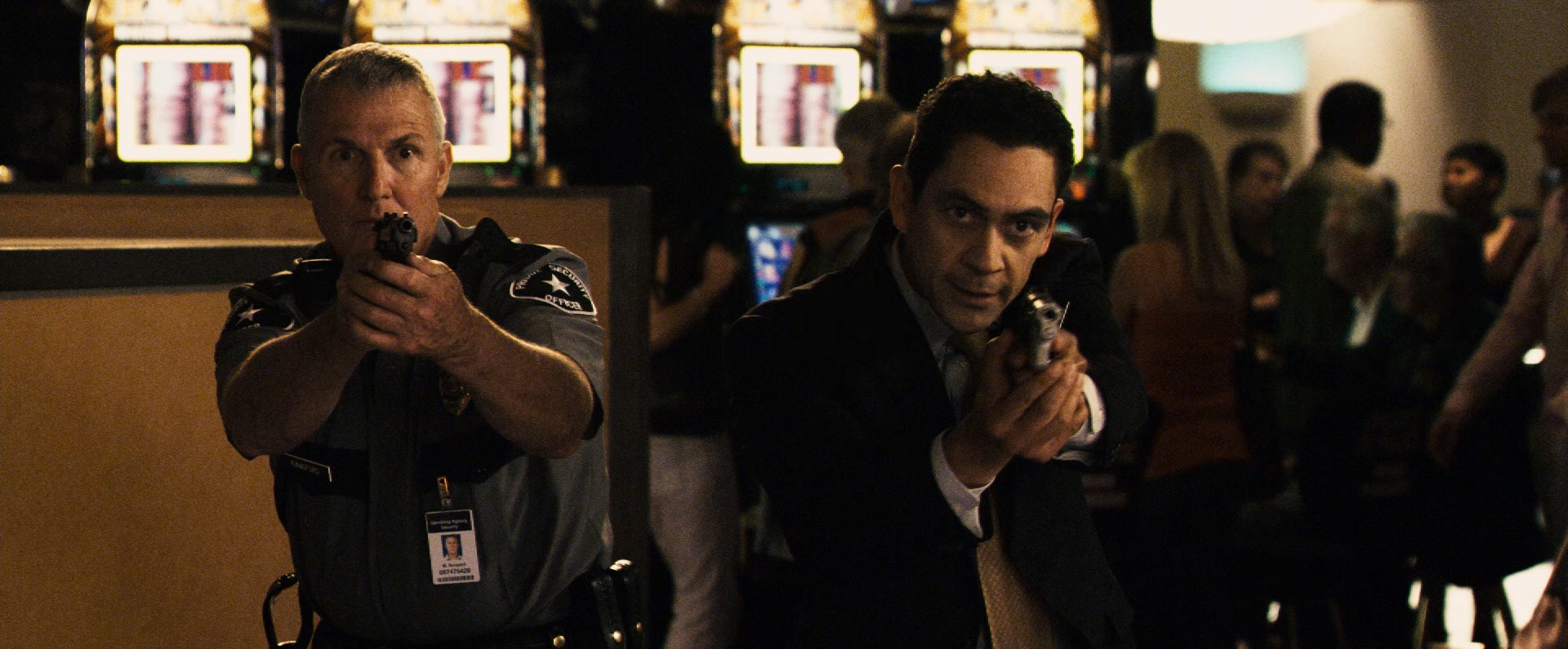 Next.2007.BluRay.1080p.DTS-HD.MA5.1.x265.10bit-ALT-bylh.mkv_20250601_230858.688.jpg