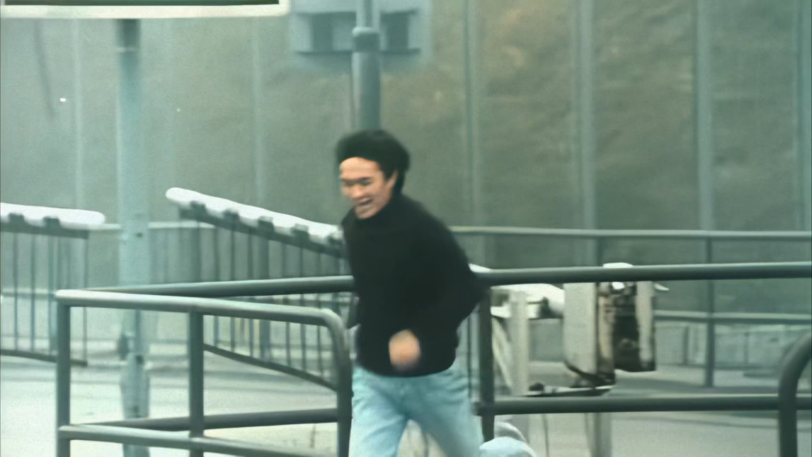 江湖最后一个大佬.Triad.Story.1990.1080p.WEB-DVD.Ai.DDP2.0.H265.mkv_20250622_114554.890.jpg