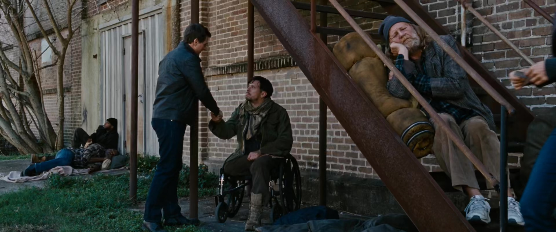 侠探杰克2.Jack.Reacher.Never.Go.Back.2016.2Audio.CN.mkv_20250702_004549.334.jpg