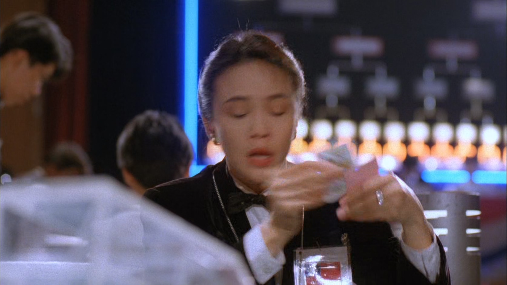 赌霸.The.Top.Bet.1991.CHINESE.1080p.BluRay.x265.2audio-VXT.mkv_20250709_103816.674.jpg