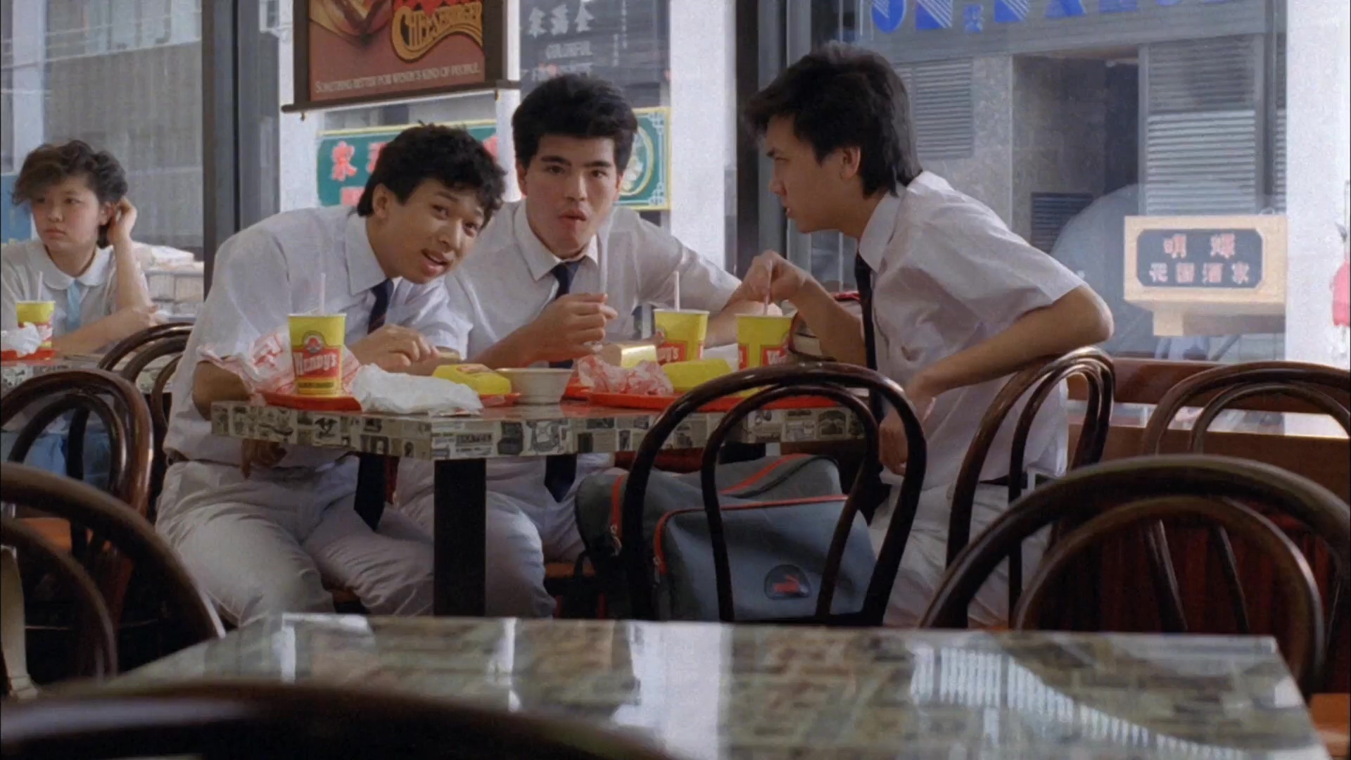 开心鬼放暑假.1985.CN.mkv_20250712_164410.644.jpg