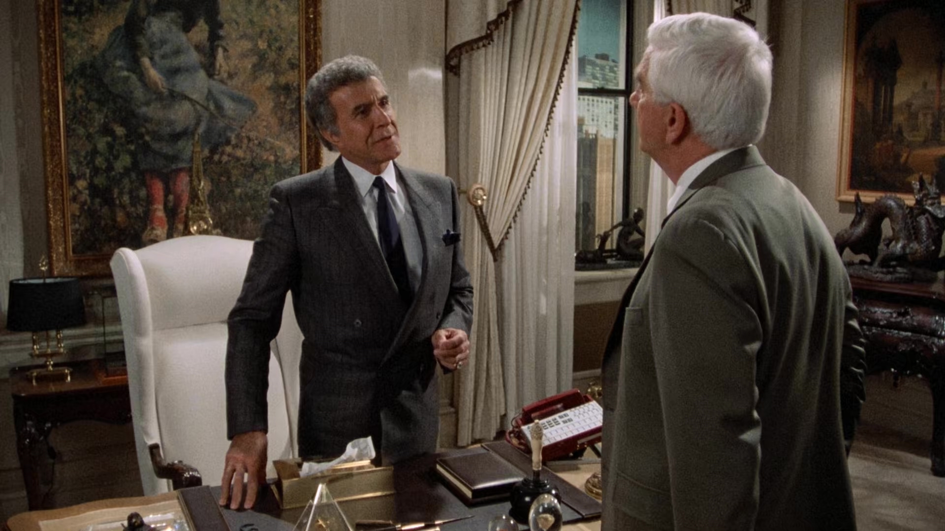 白头神探1.The.Naked.Gun.1988.2Audio.CN.mkv_20250717_142800.577.jpg