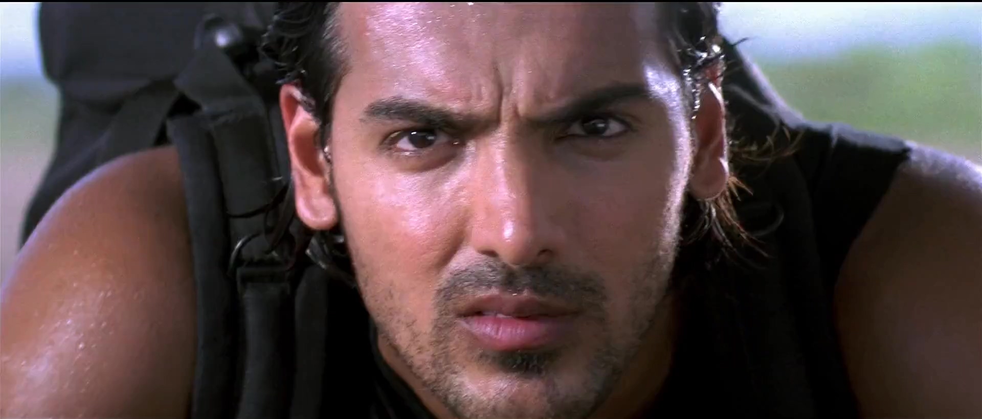 幻影车神1.Dhoom.2004.CN.mkv_20250729_093015.267.jpg