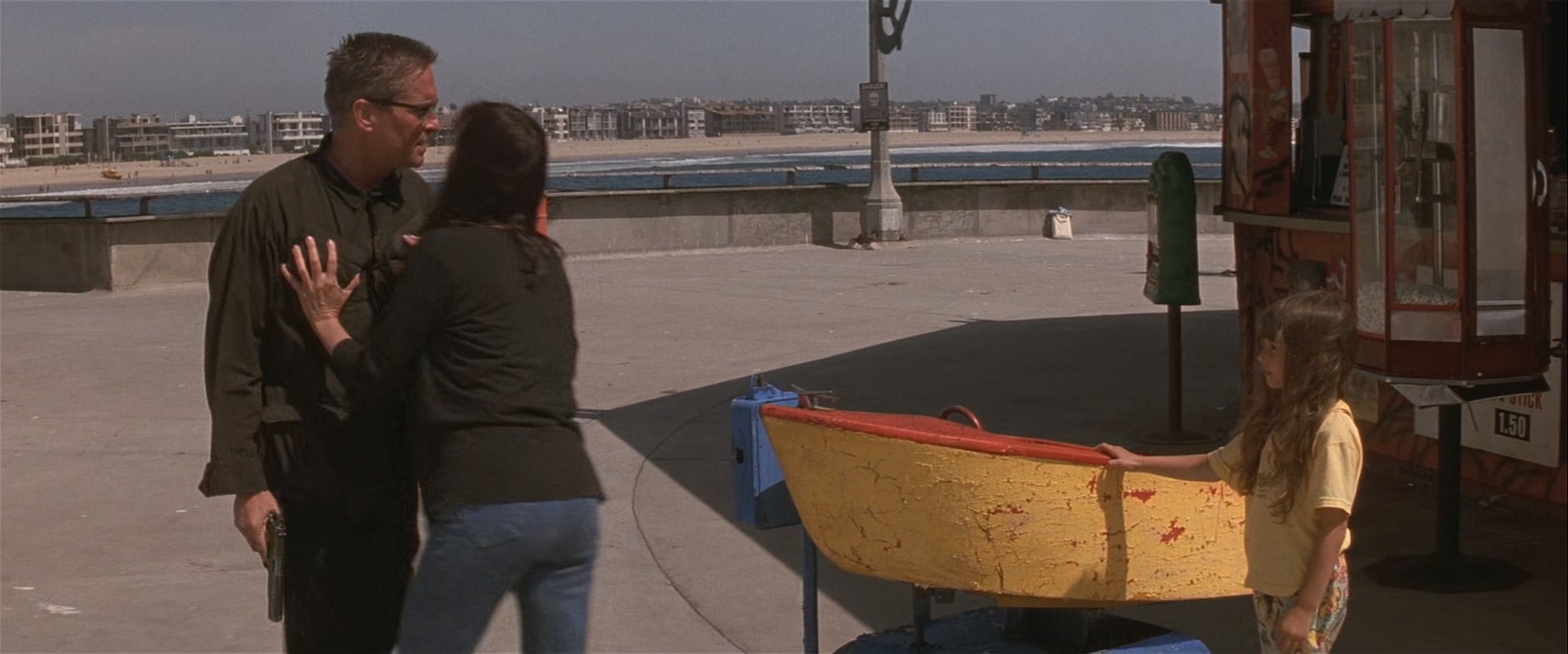 城市英雄.Falling.Down.1993.1080p.BluRay.x265.2audio-RARBG (1).mkv_20260119_105104.683.jpg