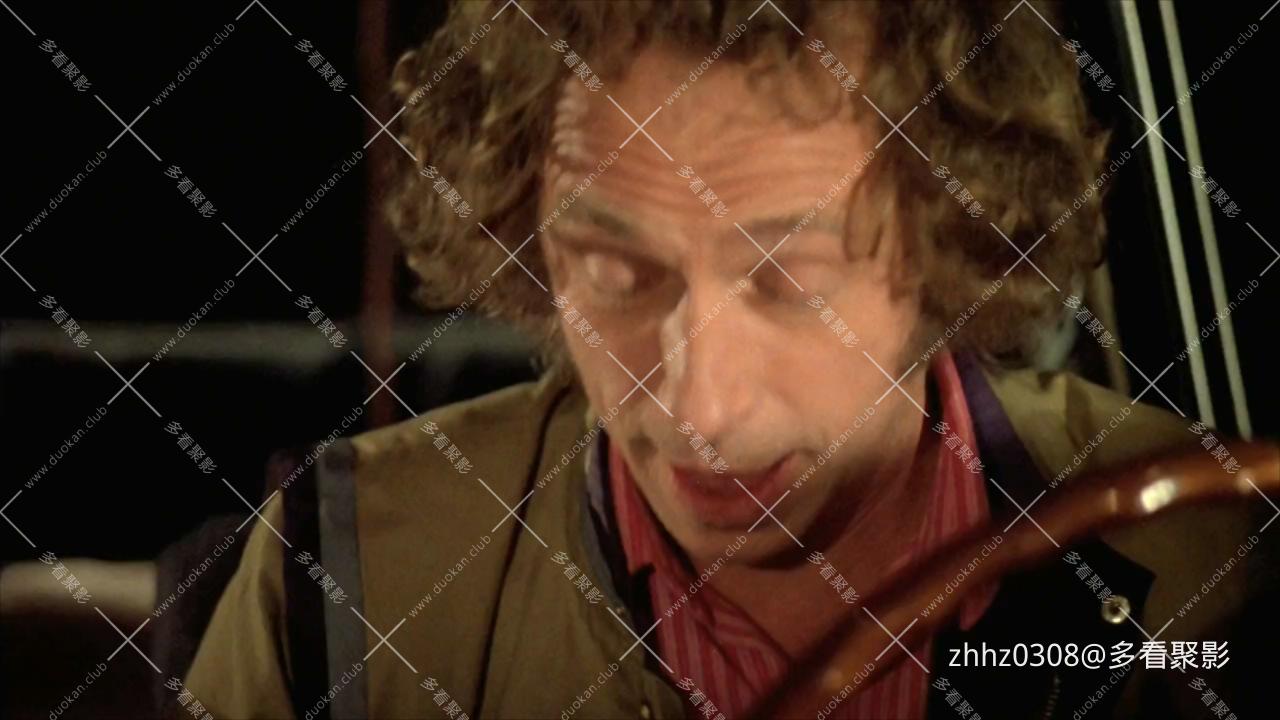 伞中情 Le coup du parapluie (1980).mkv_20260128_152508405.jpg