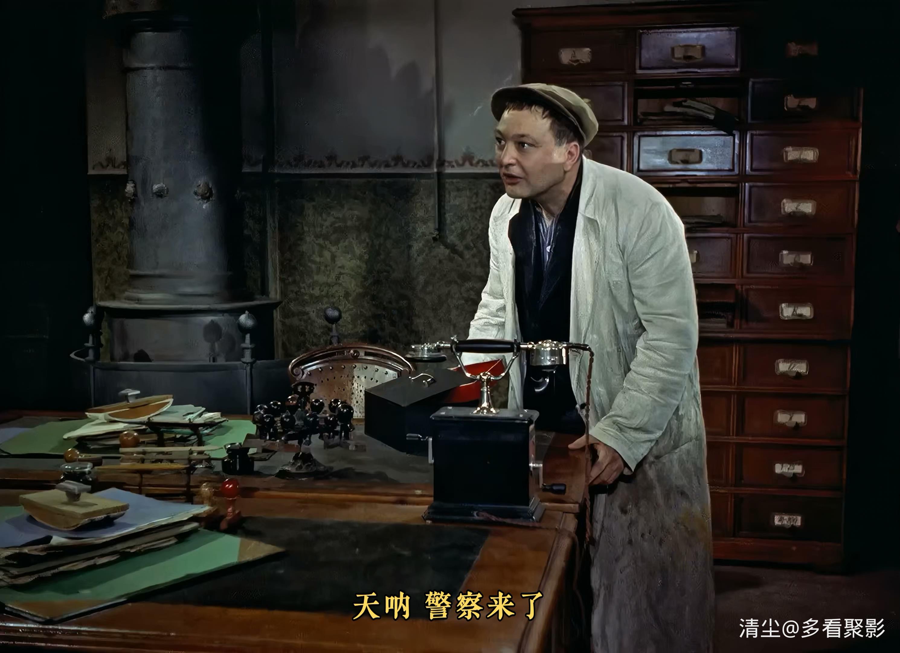 1956 科佩尼克上尉 Der Hauptmann von Köpenick.mkv_20260221_145703.947.jpg