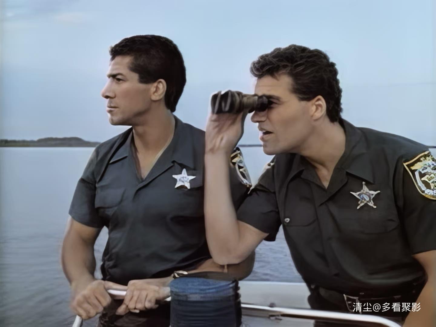 1992 海岸特警 Miami Beach Cops.mkv_20260322_114410.599.jpg