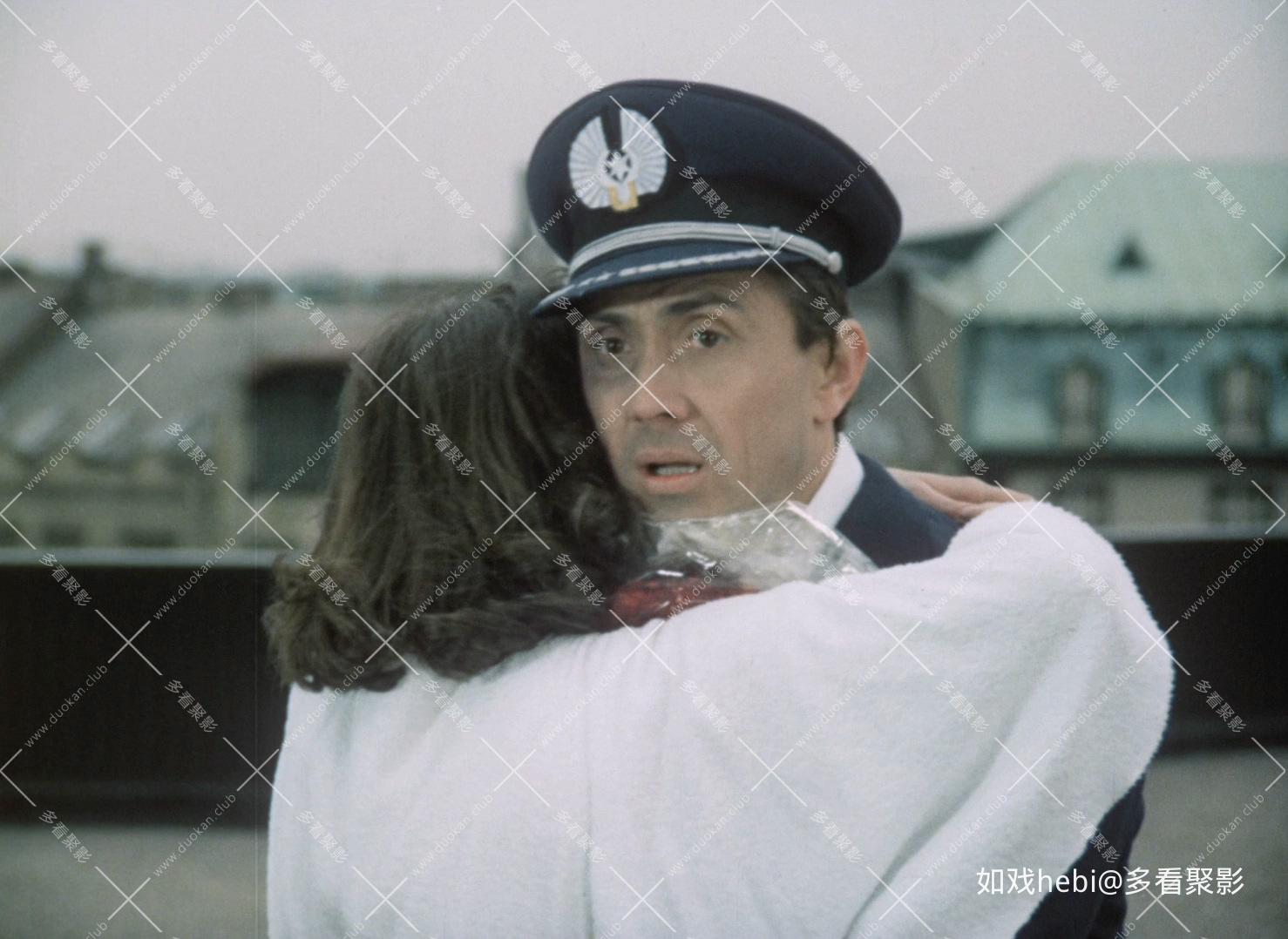 明天我会醒来用茶水烫伤自己 Zitra vstanu a oparim se cajem (1977).mkv_20260627_22.jpg