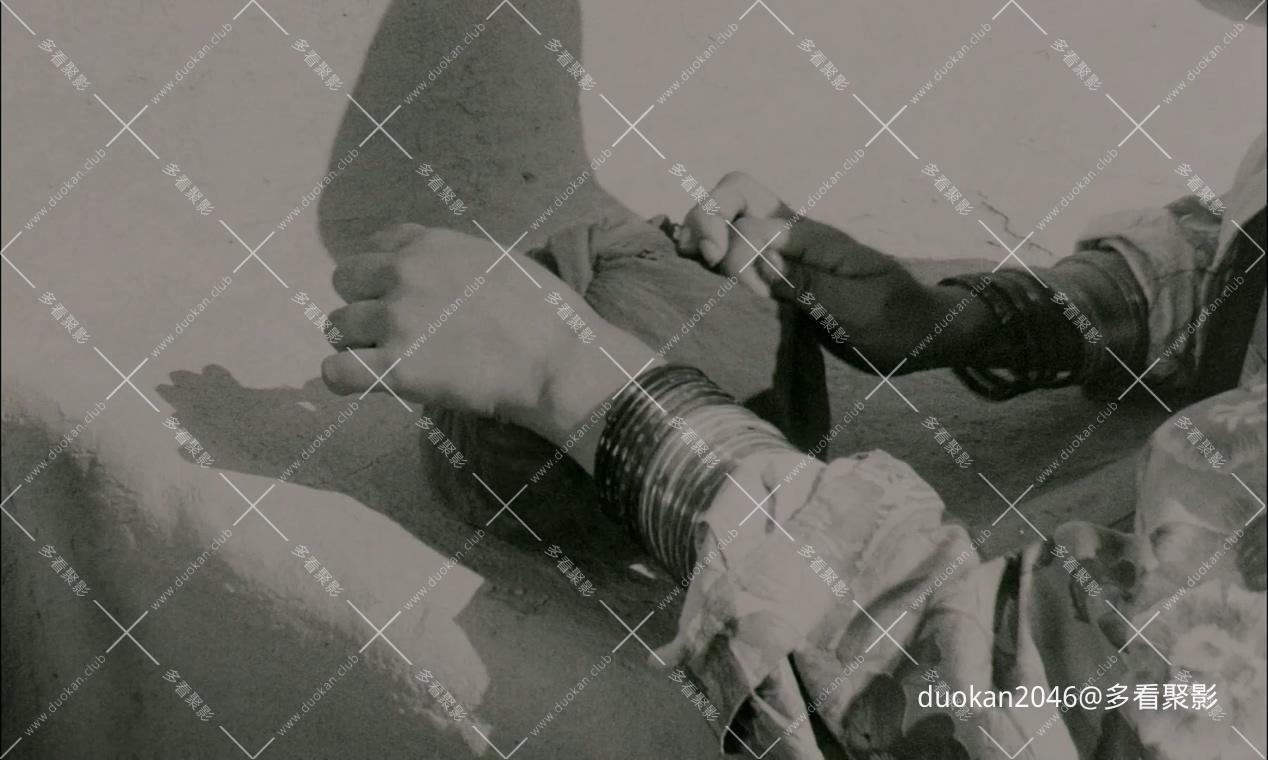 Uski.Roti.1970.1080p.AMZN.WEB-DL.DD 2.0.x264-中字.mp4_20260717_212843.225.jpg
