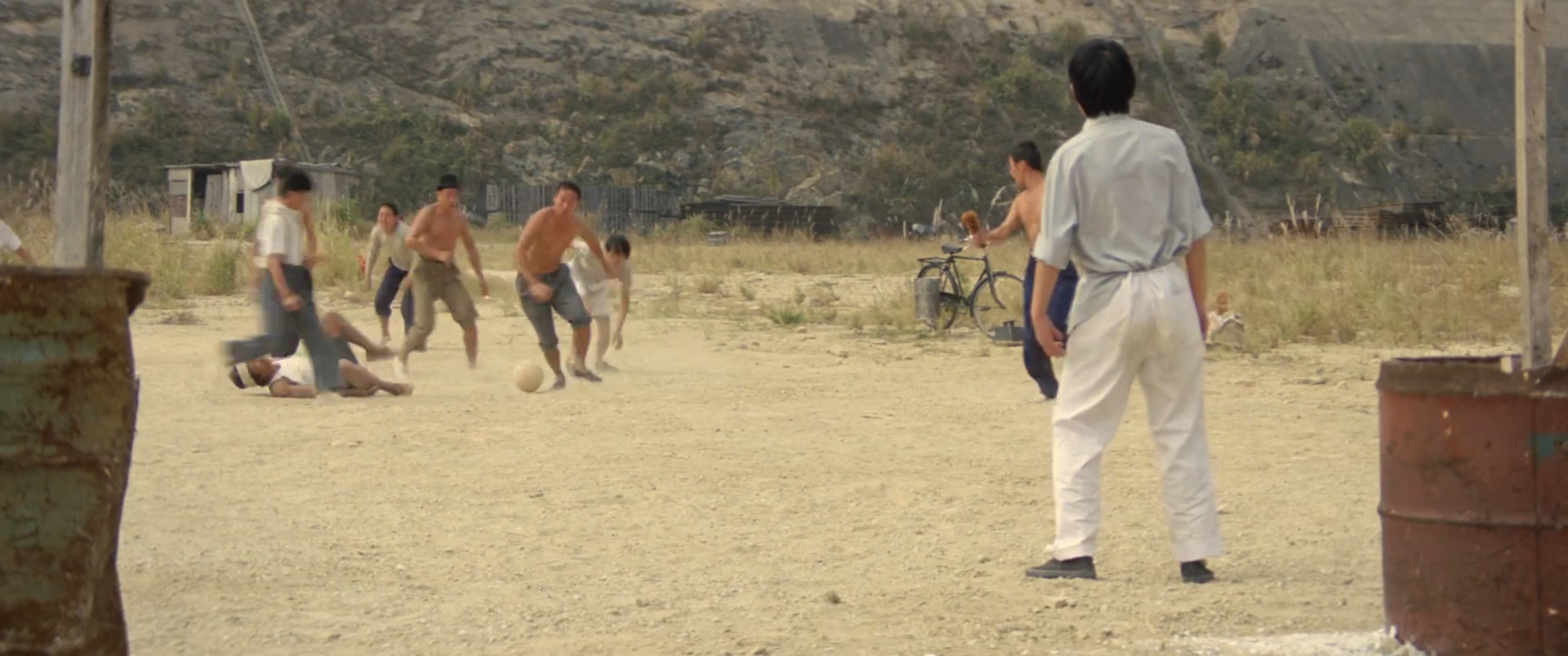 The.Champions.1983.1080p.BluRay.x265.10bit.DD2.0-ParkHD.mkv_1785548111461.png