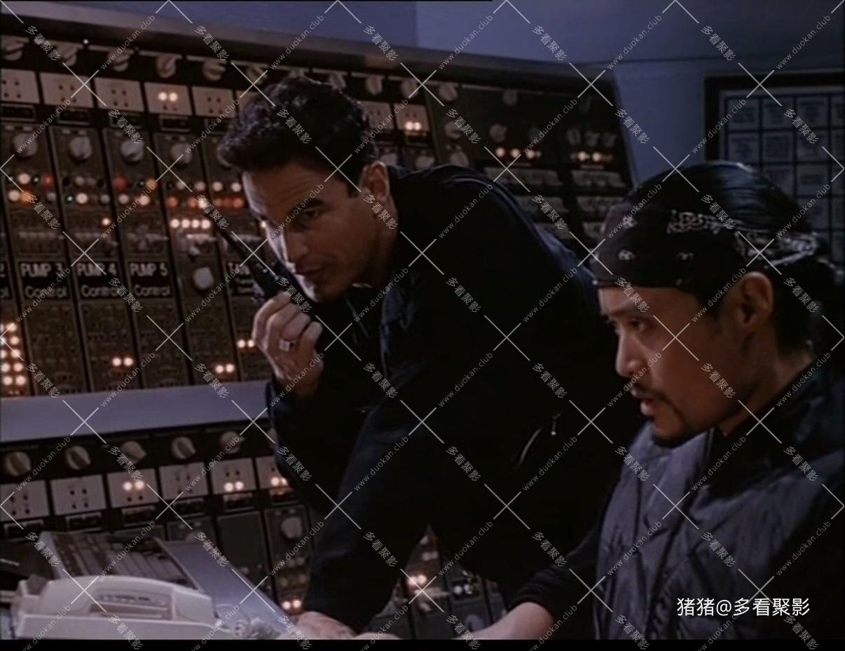 孤D英X.Open.Fire.1994.1080p.2Audio.mkv_20260805_172254.827.jpg